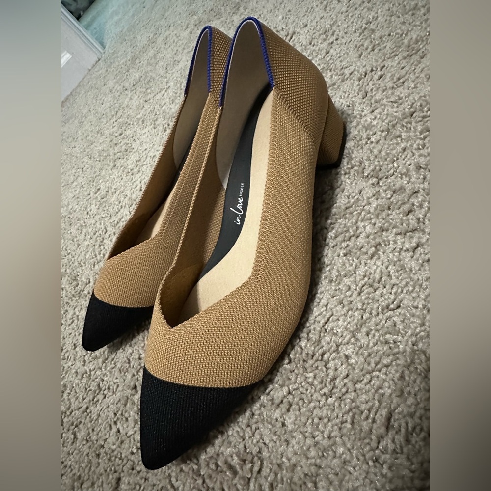 Brand New Rothy's Tan and Black Heels